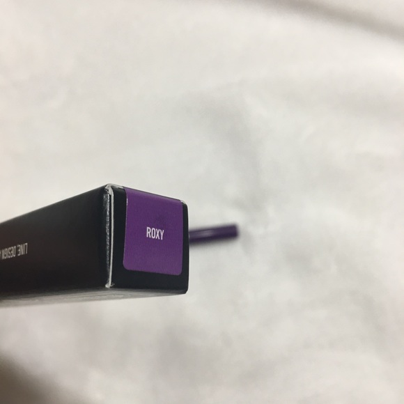 Kat Von D everlasting Lip liner color Roxy and color Coven  0.25g - Picture 7 of 9